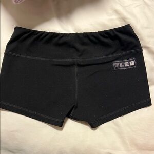 FLEO Women's Black Shorts